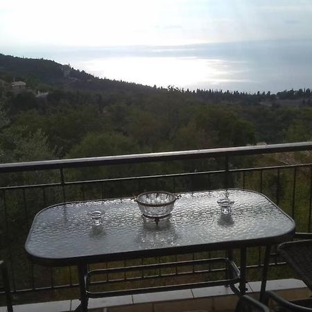 Traditional House With View Drymon Luaran gambar